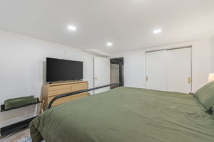 8715 State Ave-52