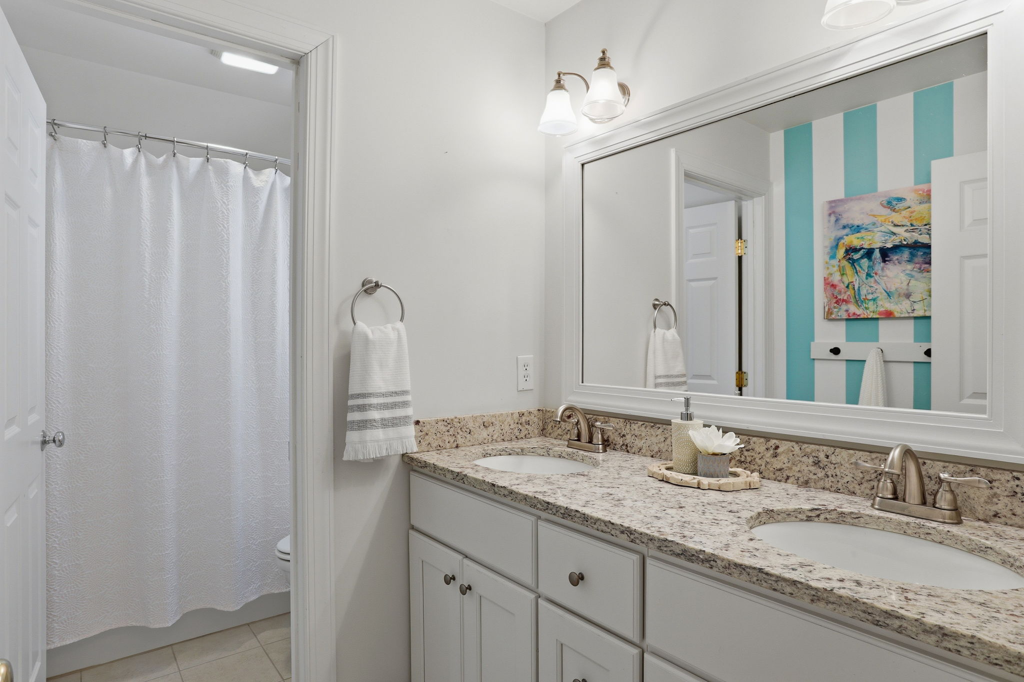 35-Hall Bath