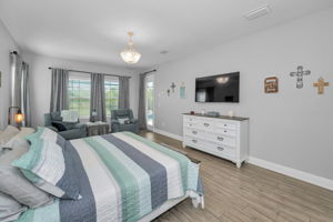 Master Bedroom1b