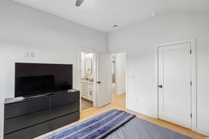 N Farley Ave-S1908-031.jpg