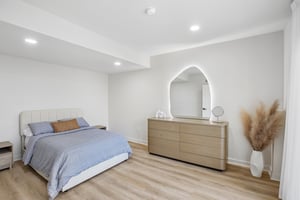 N Farley Ave-S1908-036.jpg