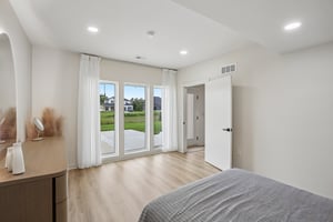 N Farley Ave-S1908-037.jpg
