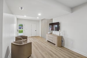 N Farley Ave-S1908-040.jpg