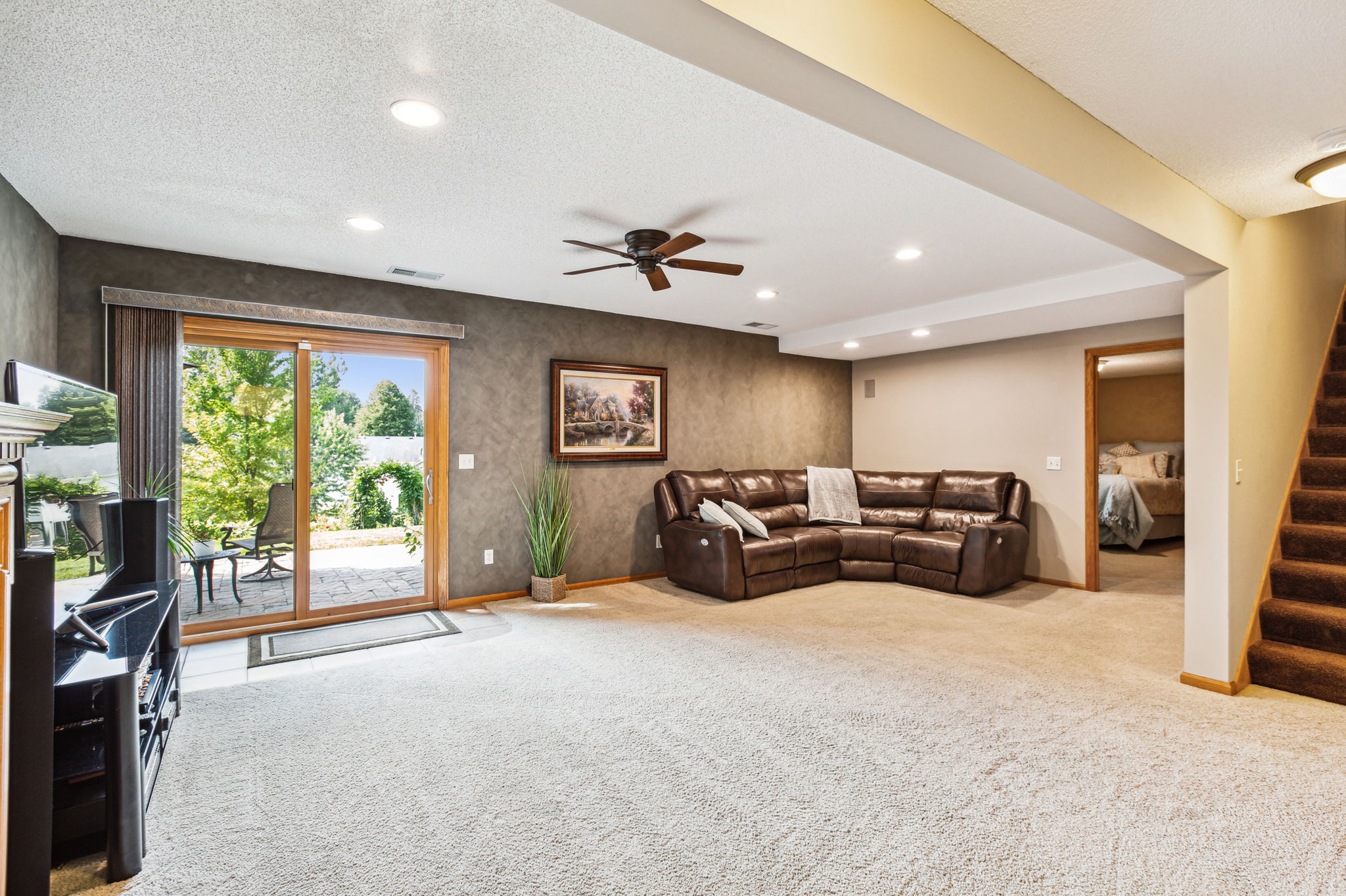 24_Interior