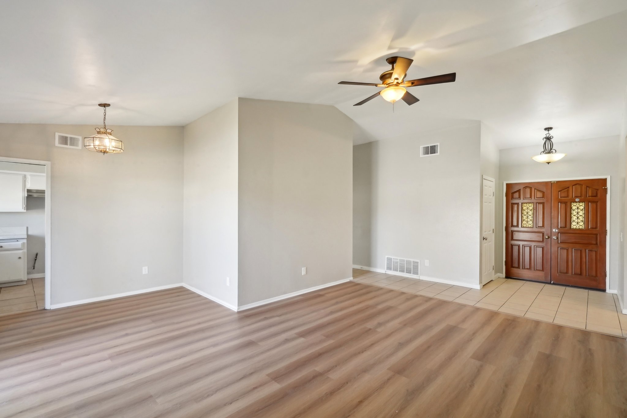 S Quince Ave-1104-006.jpg