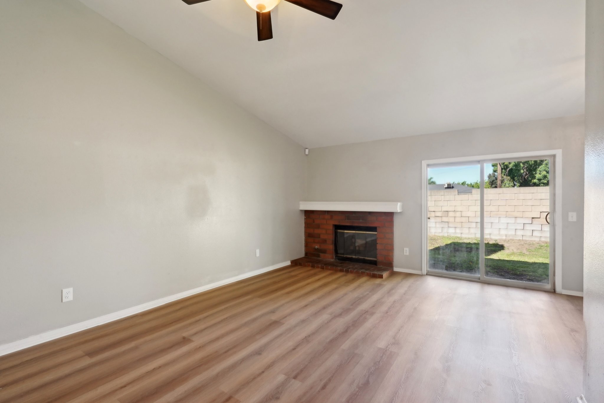 S Quince Ave-1104-008.jpg