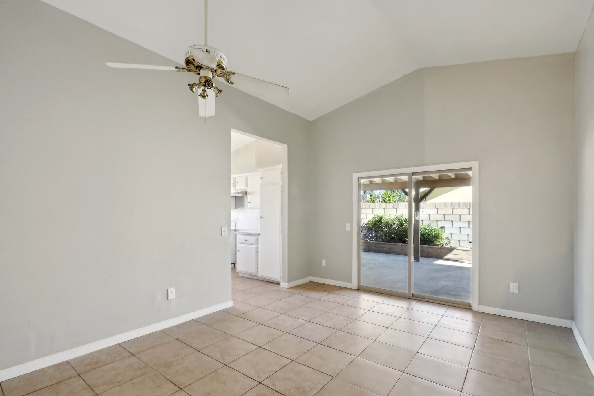 S Quince Ave-1104-013.jpg