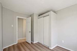 S Quince Ave-1104-020.jpg