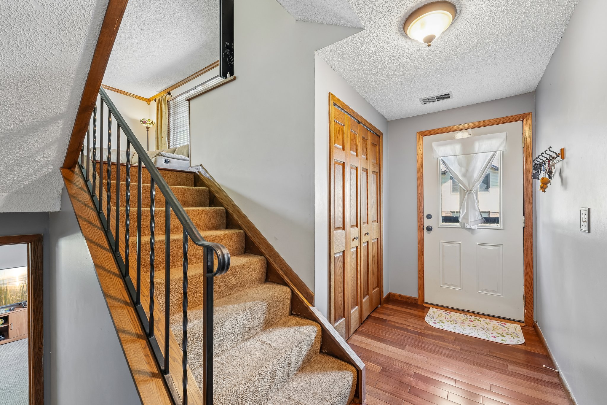 N Maplebrook Cir-S2705-007.jpg