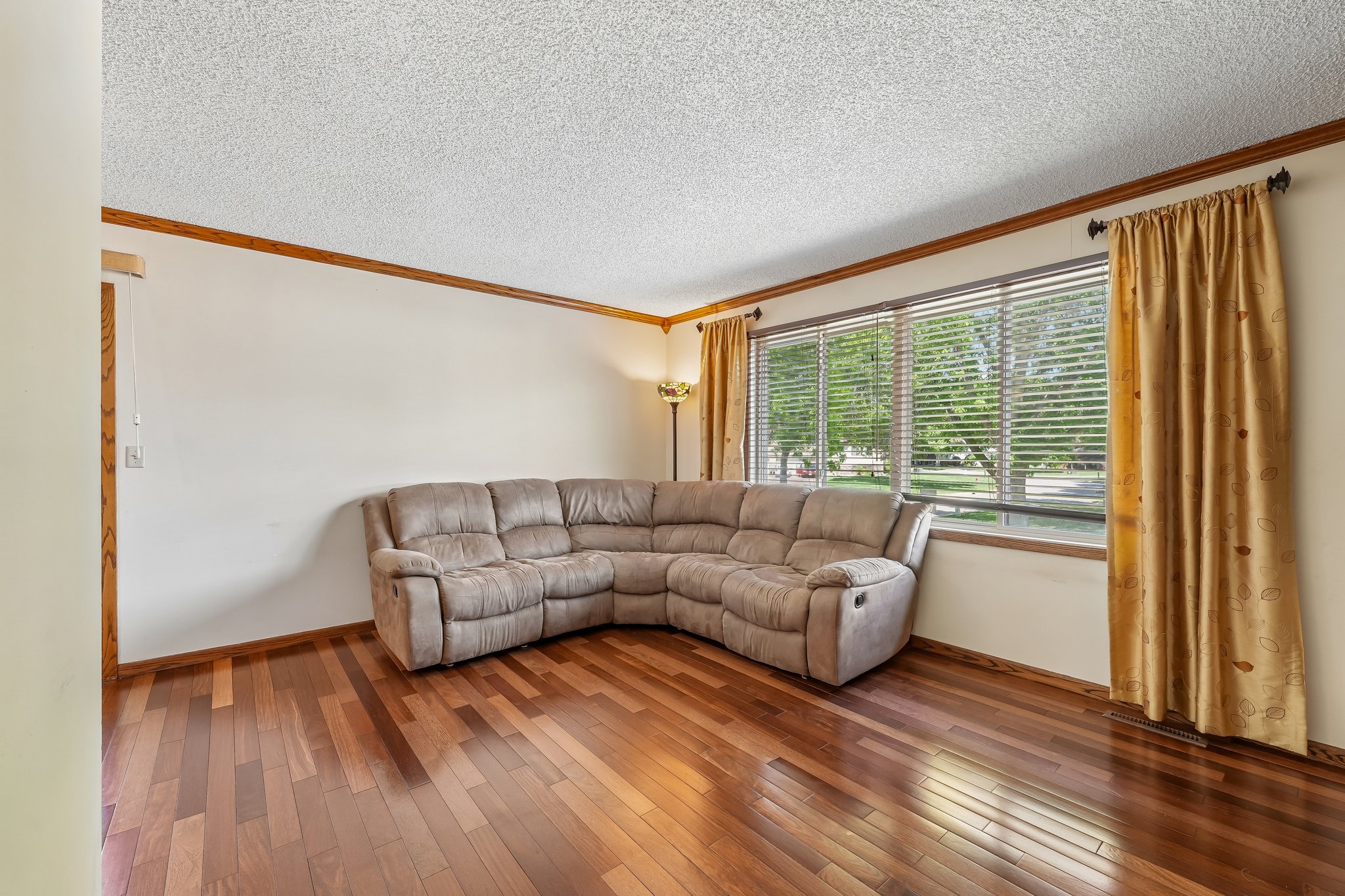 N Maplebrook Cir-S2705-008.jpg