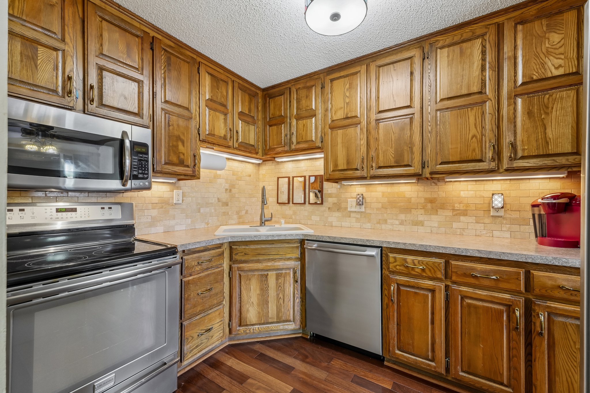 N Maplebrook Cir-S2705-015.jpg