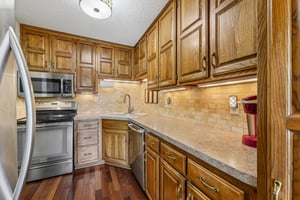 N Maplebrook Cir-S2705-013.jpg