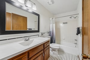 N Maplebrook Cir-S2705-024.jpg