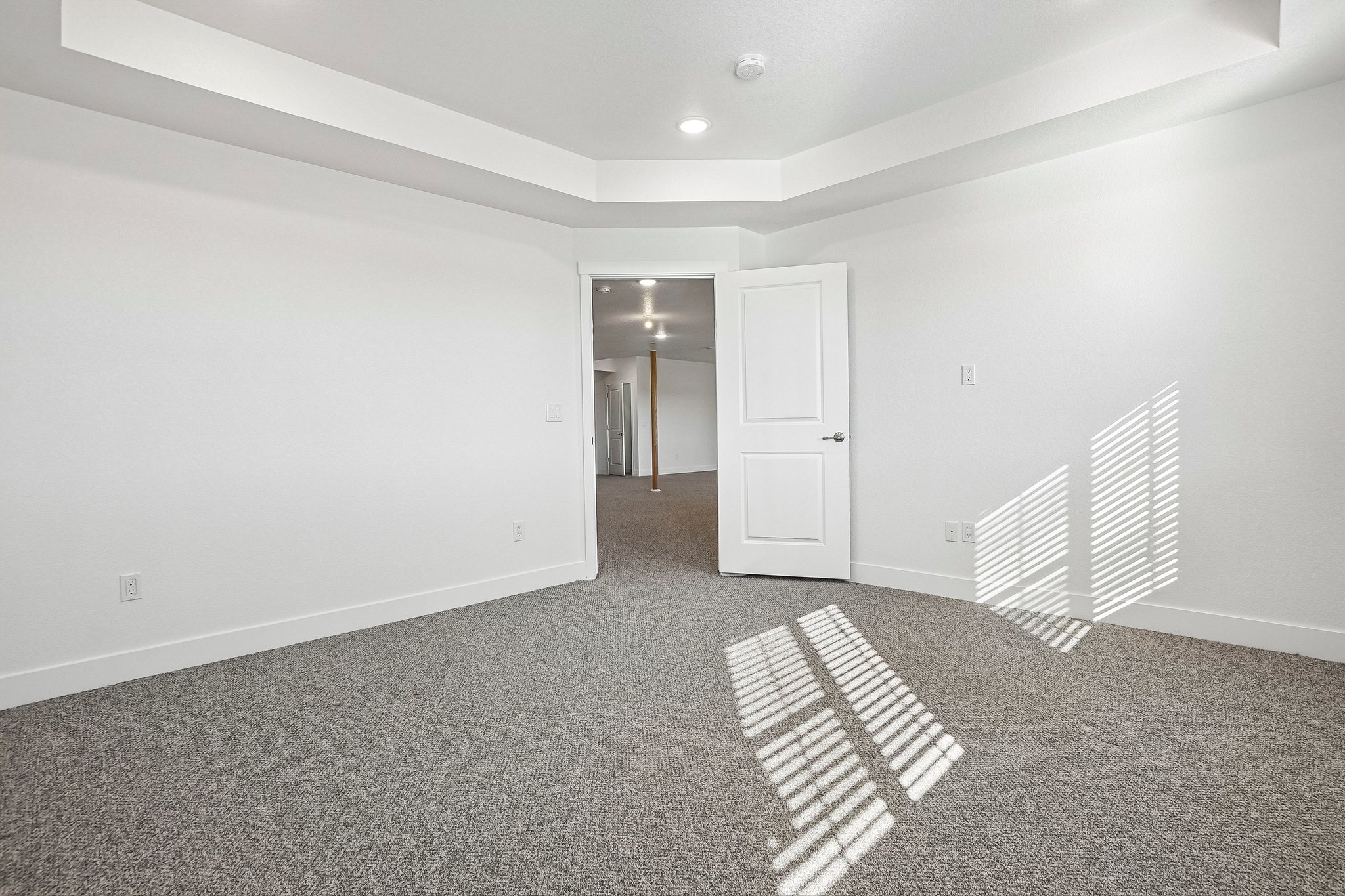 S Riviera Ct-S0610-048.jpg