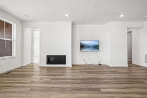 S Riviera Ct-S0610-011.jpg