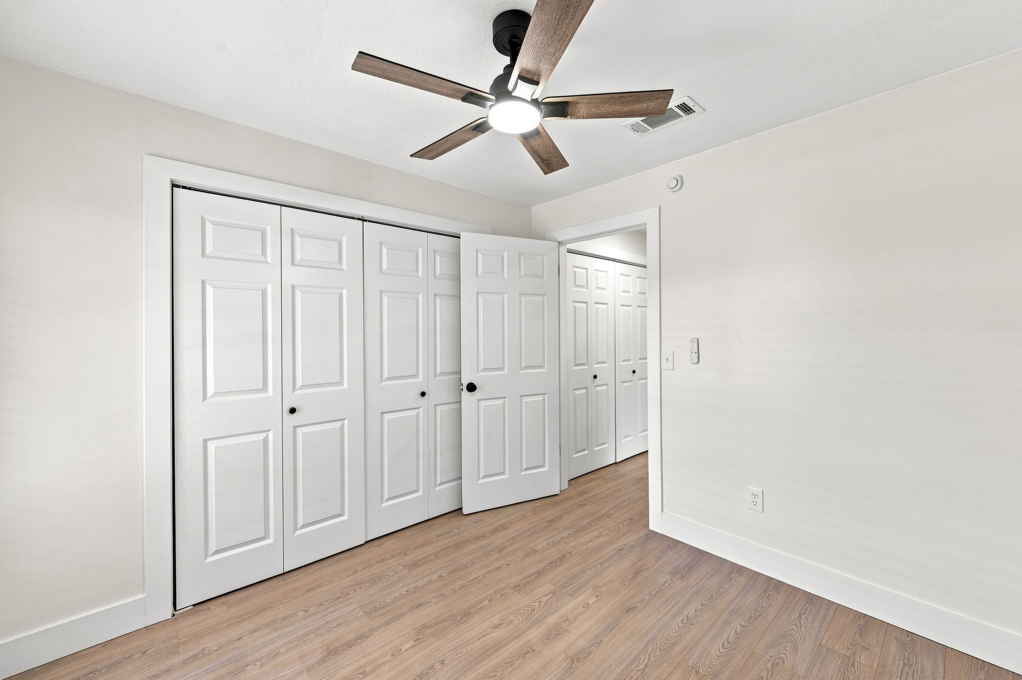 Interiors (27)