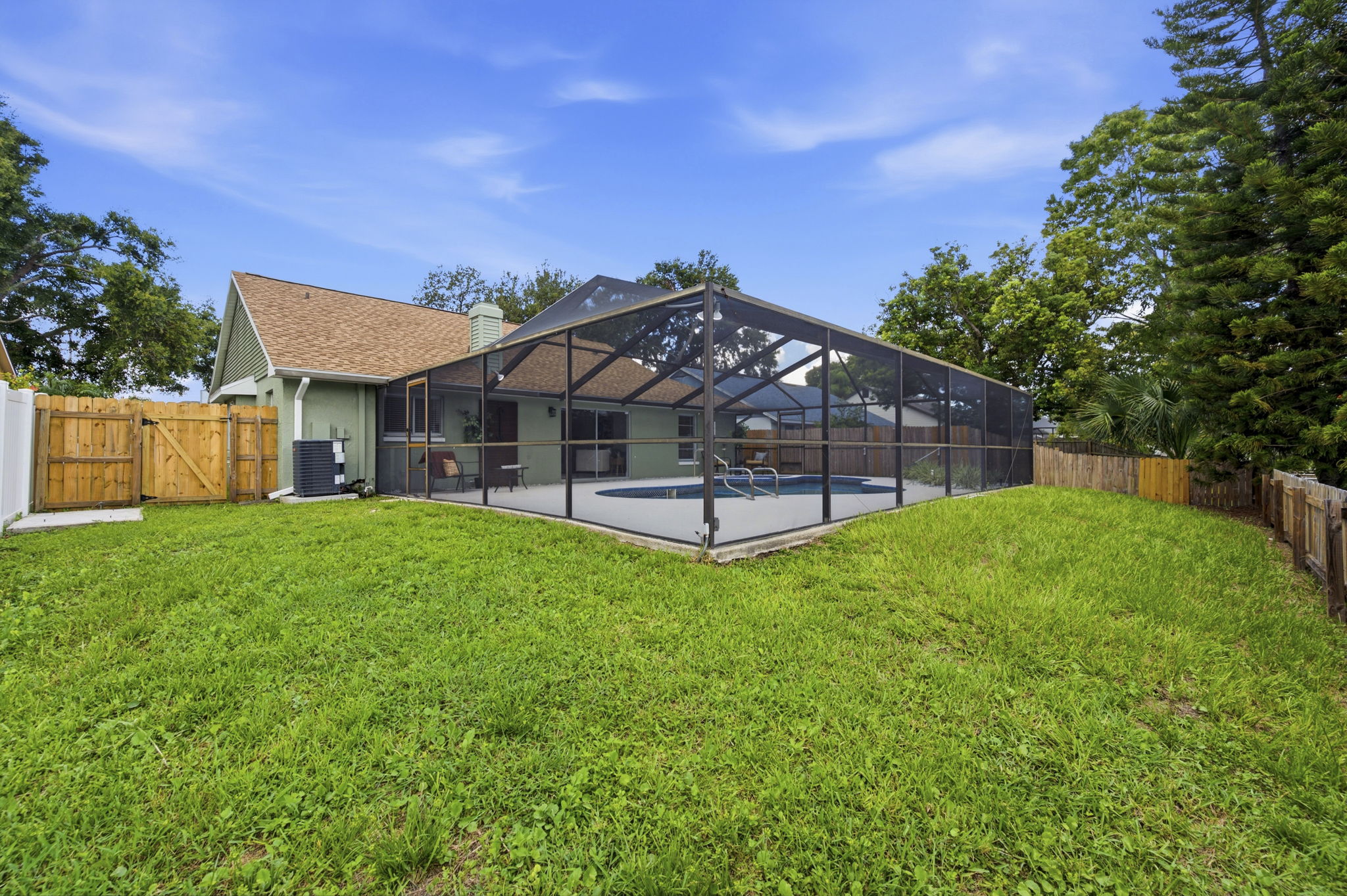 Rear Exteriors (9)