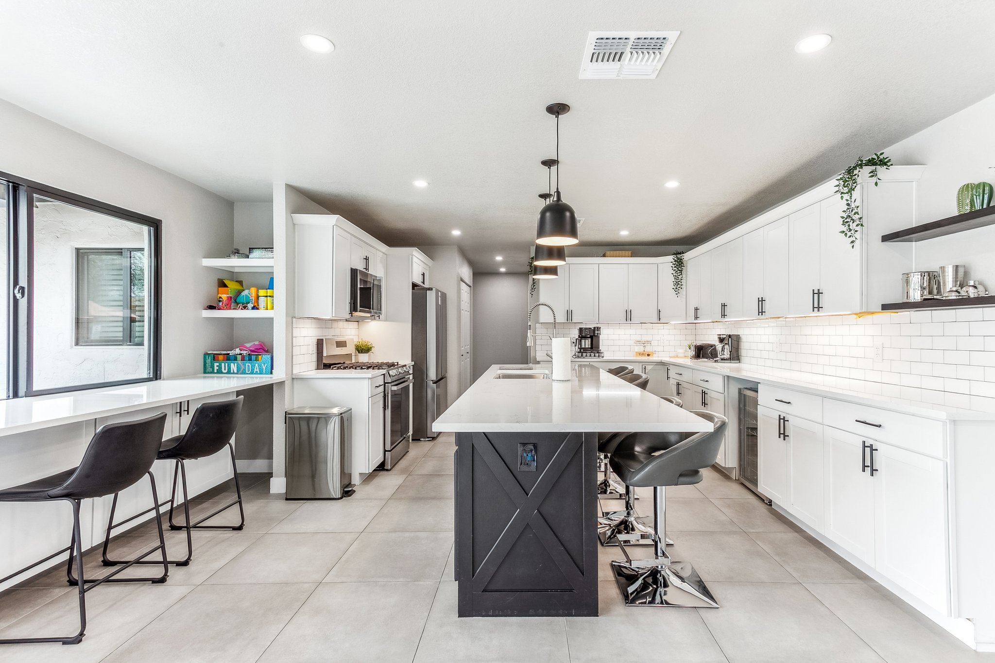 8725 E Osborn Rd - 007.jpg