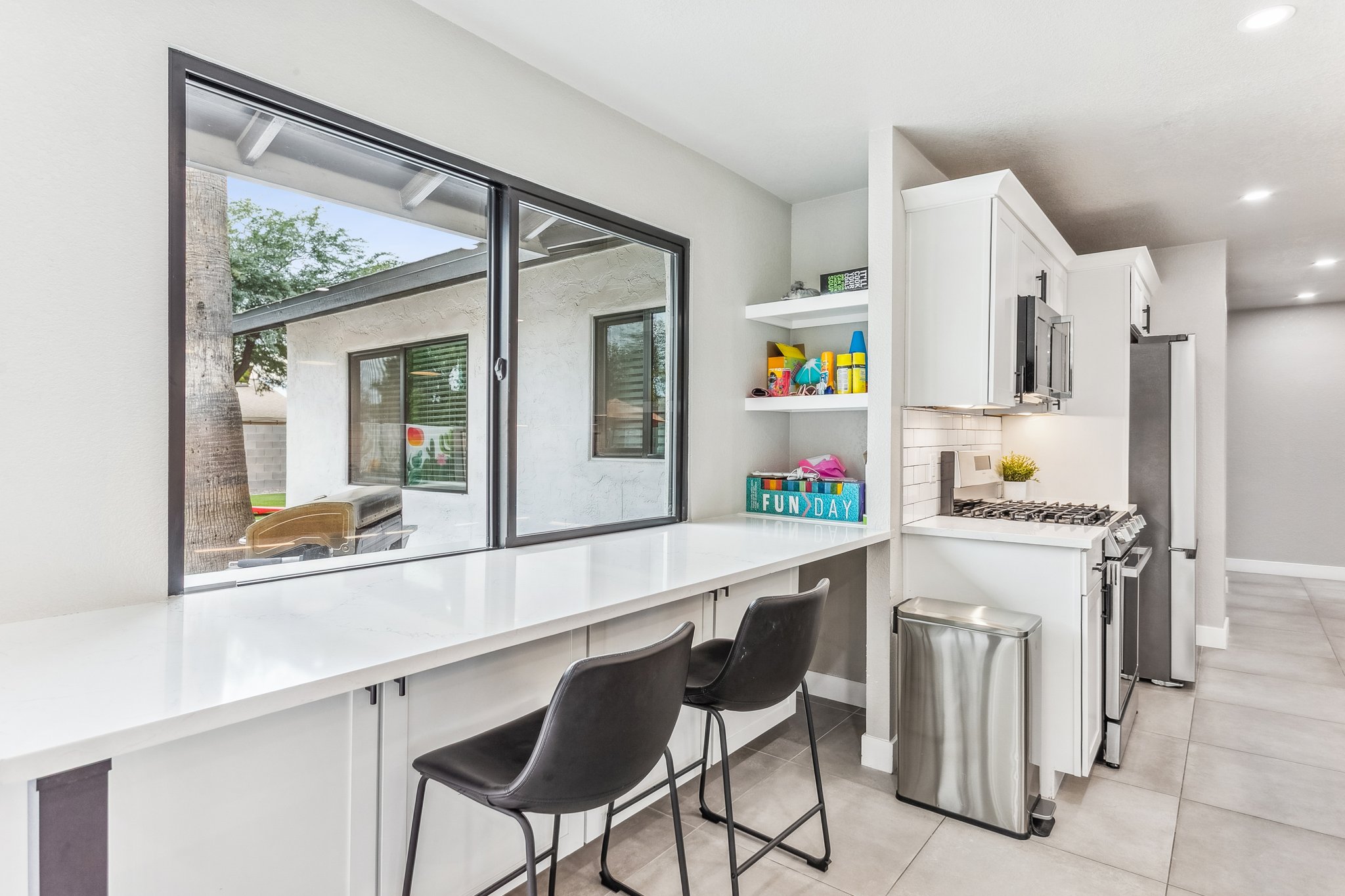 8725 E Osborn Rd - 008.jpg