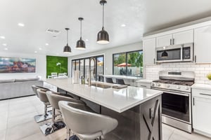 8725 E Osborn Rd - 011.jpg