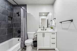 8725 E Osborn Rd - 023.jpg