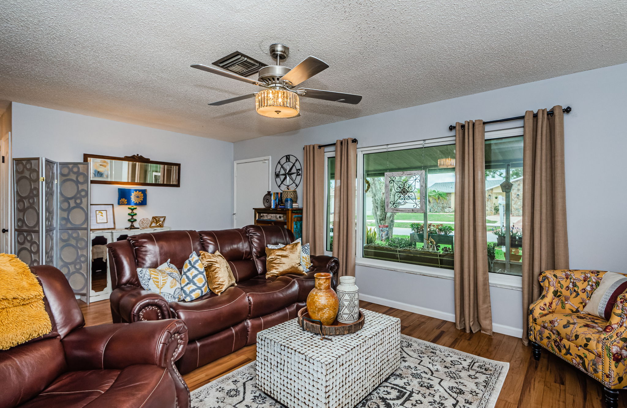 Living Room 1C