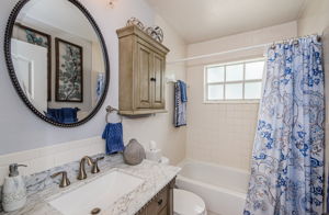 Bathroom 1A