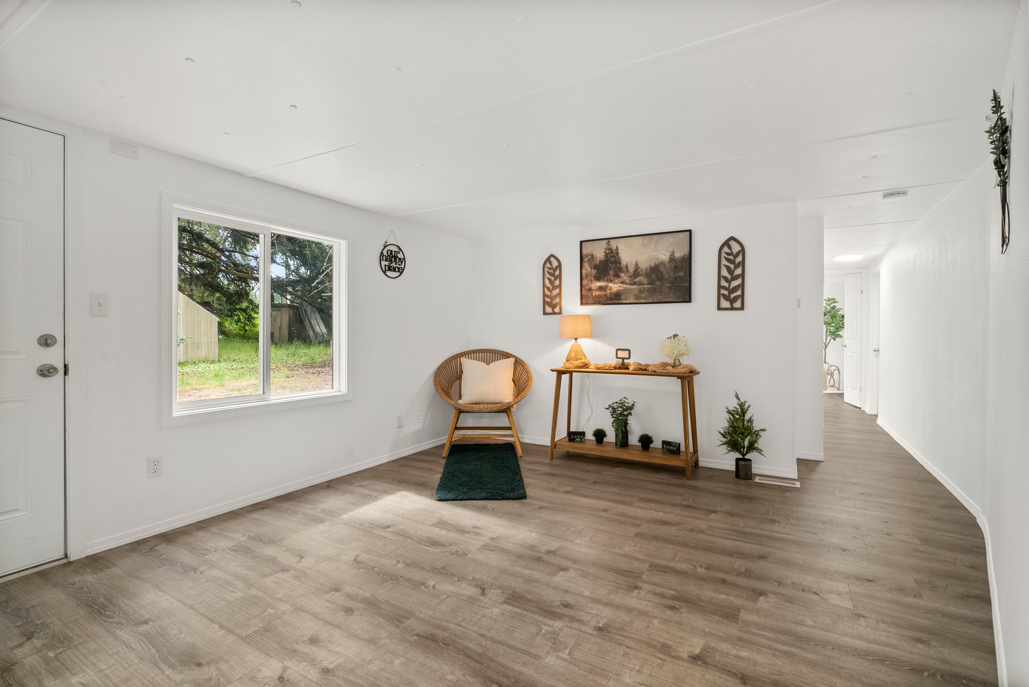 Lifeproof LVP flooring throughout.