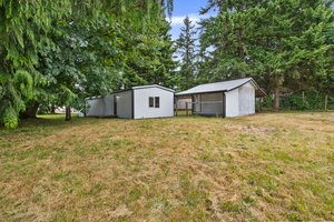 Lots of space for gardening or room to play.