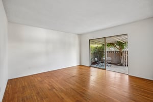 E Deloras Dr-S0209-014.jpg