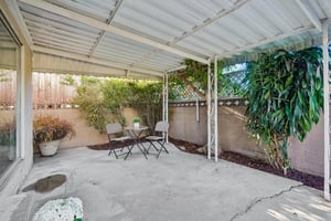 E Deloras Dr-S0209-035.jpg