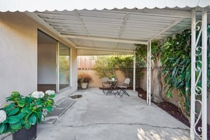 E Deloras Dr-S0209-036.jpg