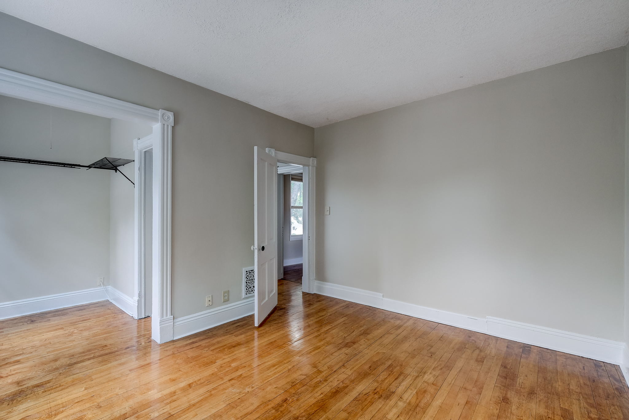 23 Bedroom