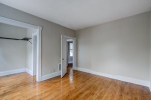 23 Bedroom