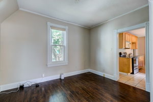 9 Dining room