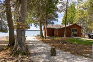 8733 Moonlight Bay Dr Baileys Harbor Door County Wisconsin-40