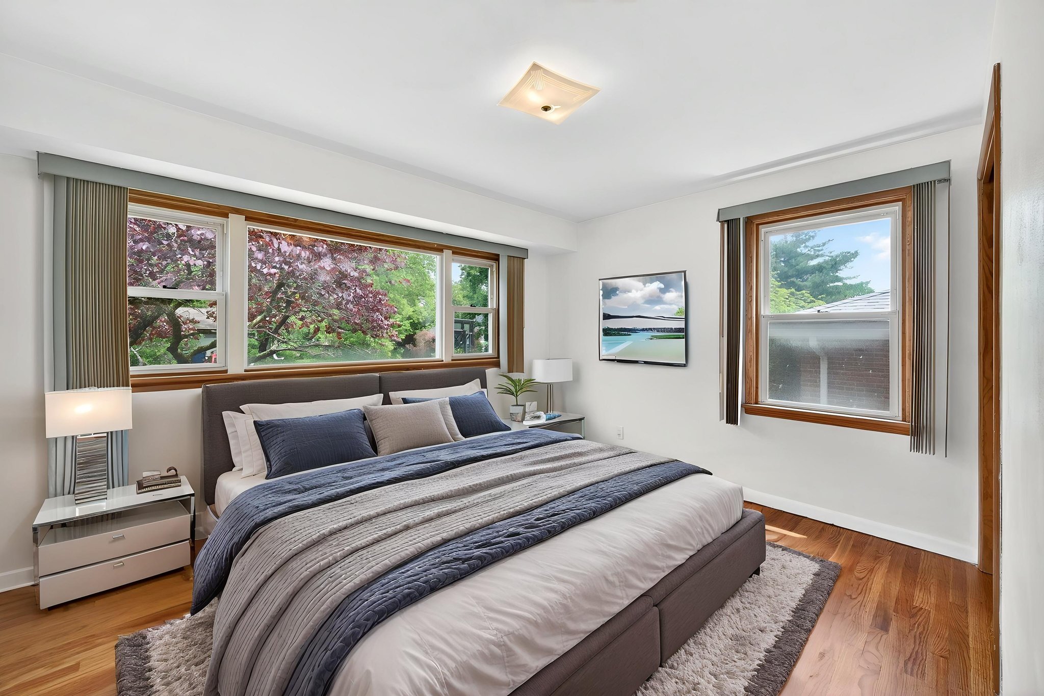 _TIM5956 virtually staged.jpeg