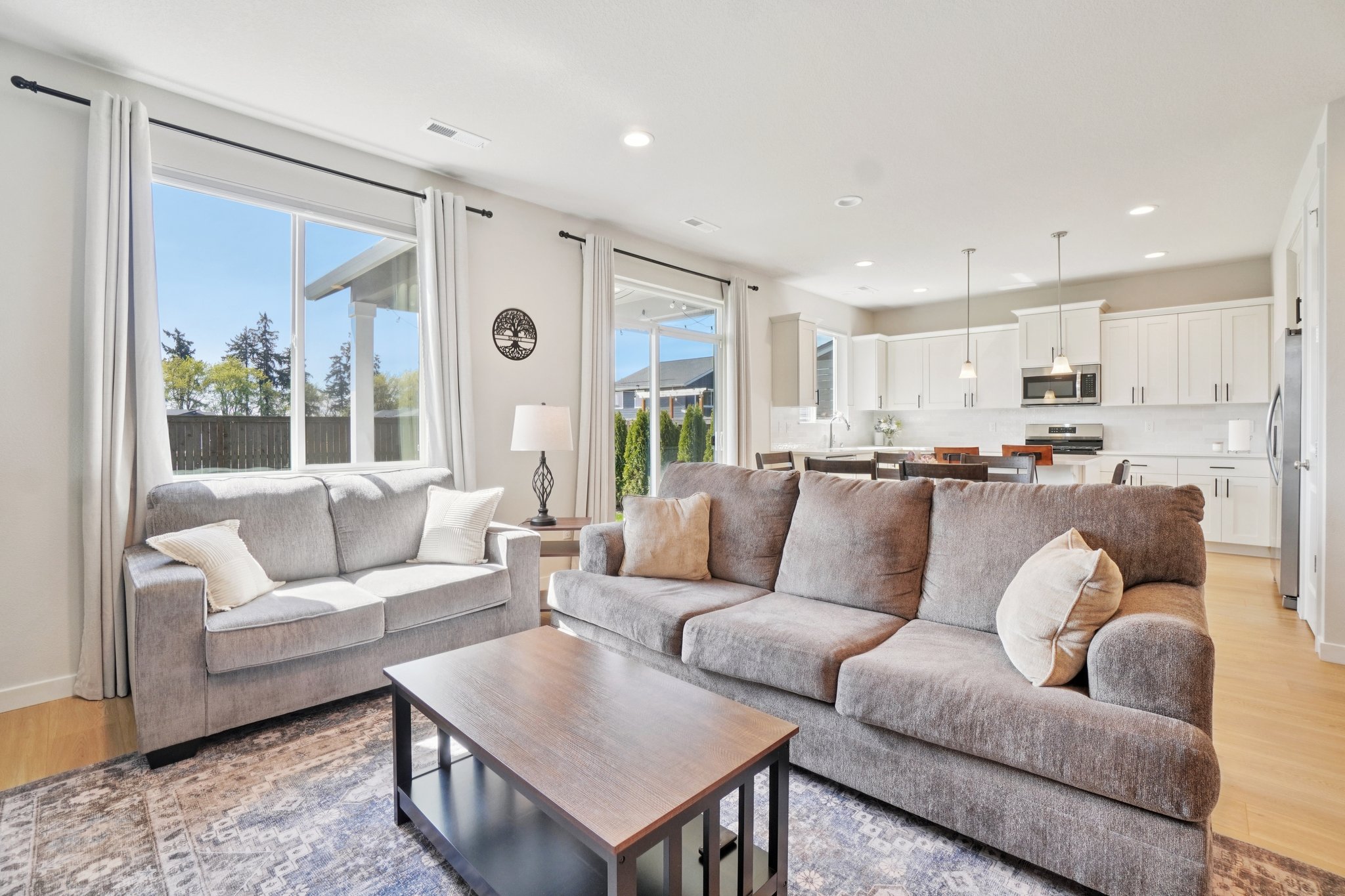 S 3rd St-S1104-009.jpg