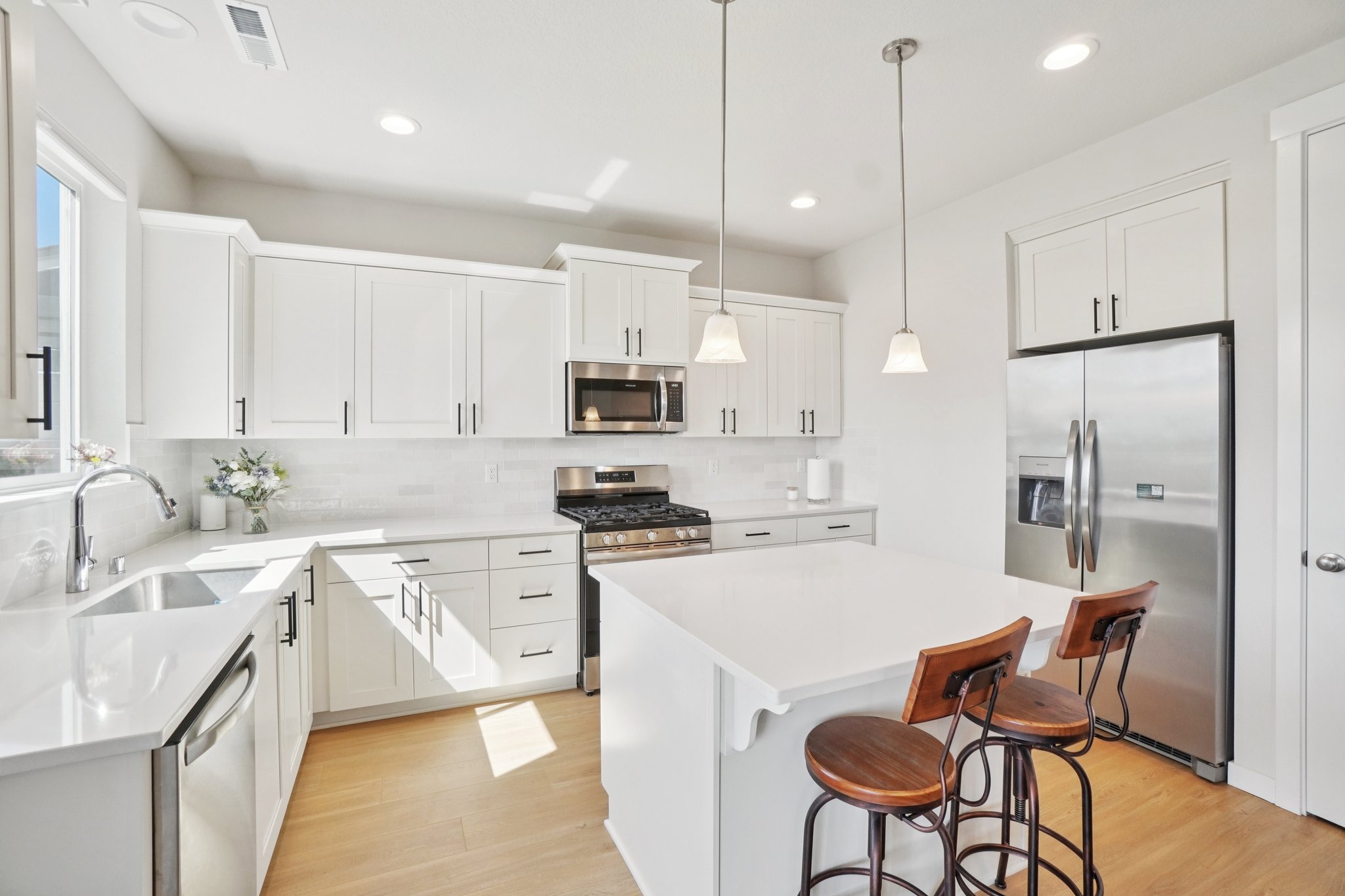 S 3rd St-S1104-022.jpg