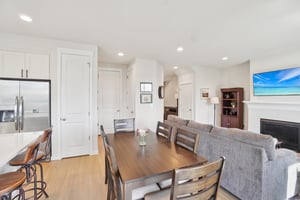 S 3rd St-S1104-014.jpg