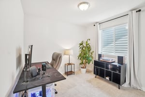 S 3rd St-S1104-040.jpg