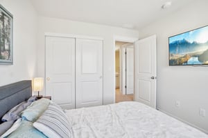 S 3rd St-S1104-044.jpg