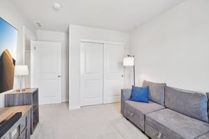 S 3rd St-S1104-046.jpg