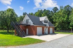 Garage & Carriage House