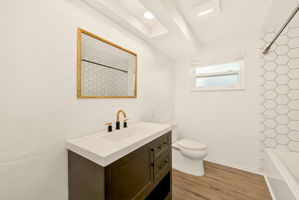  Photo 24