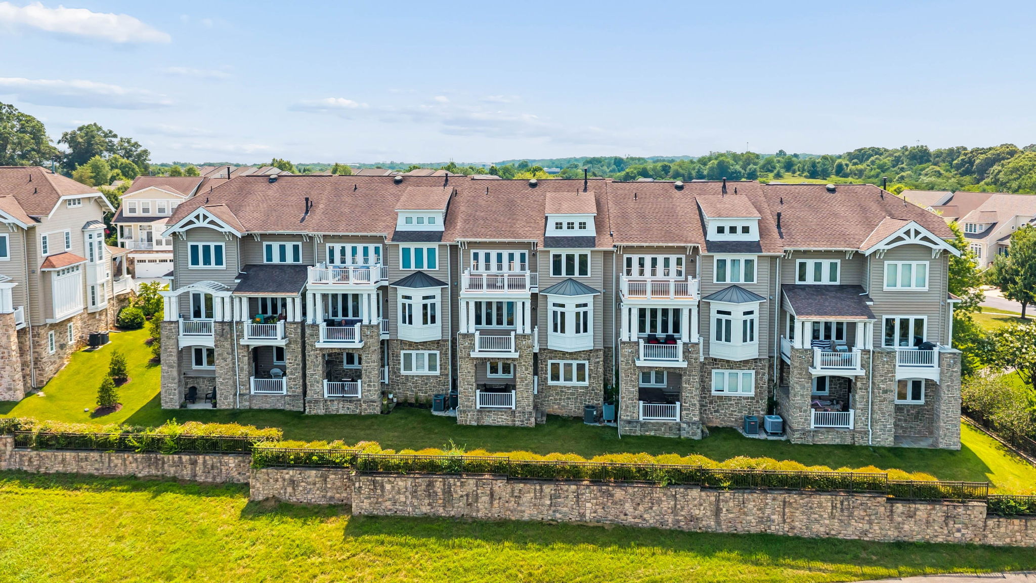 Lake Edge 18