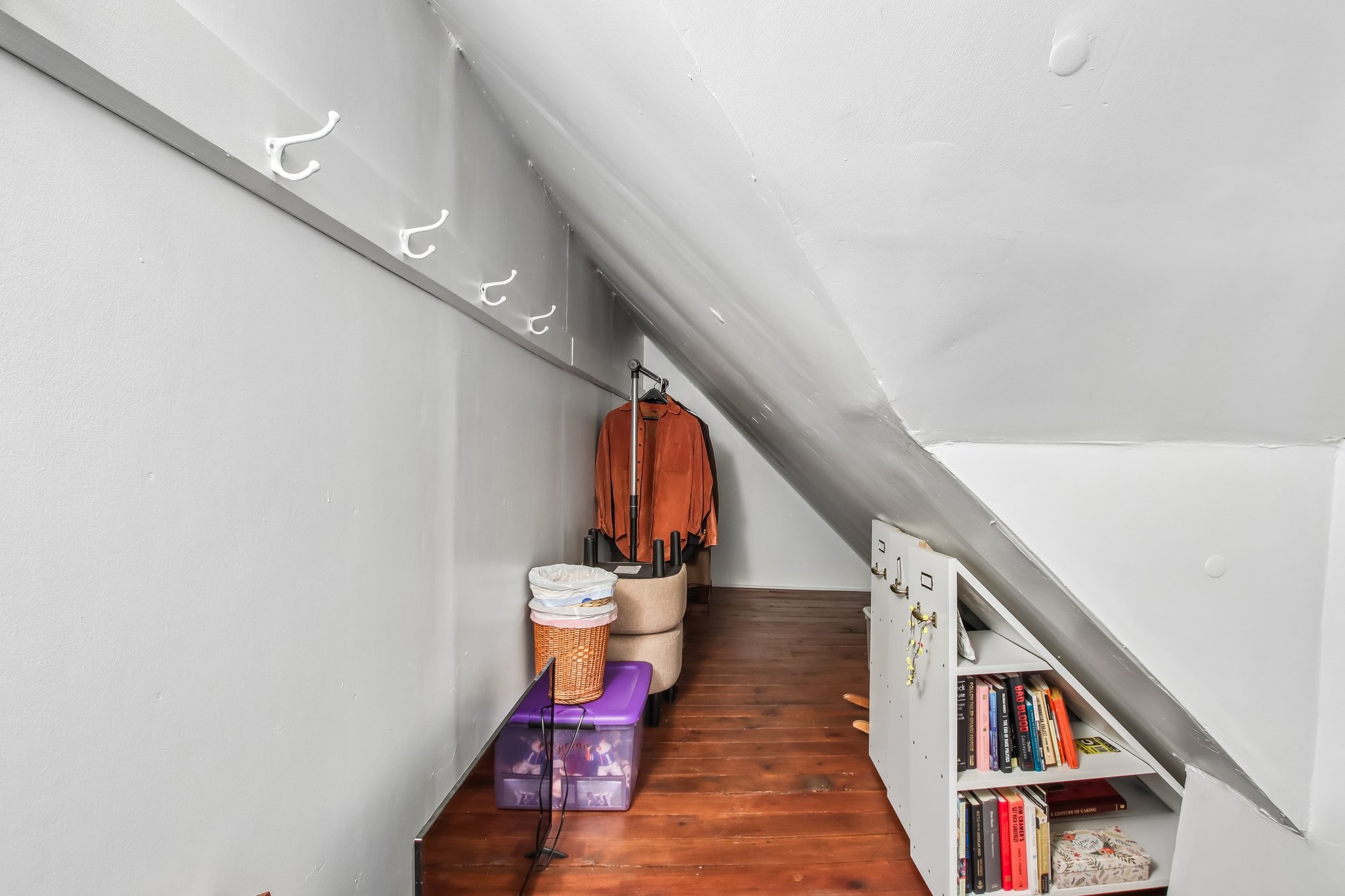 W 86th St-S1205-050.jpg