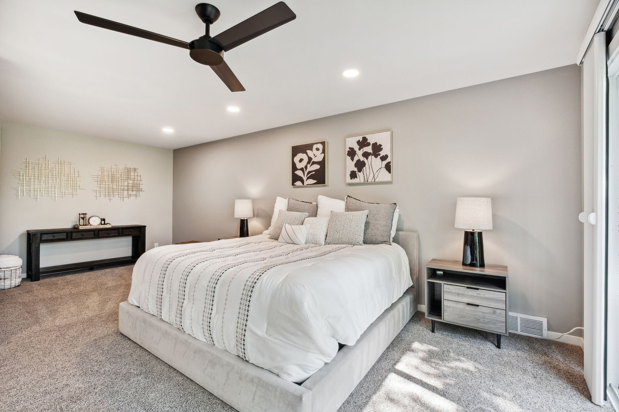 17_Interior