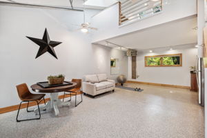 21_Interior