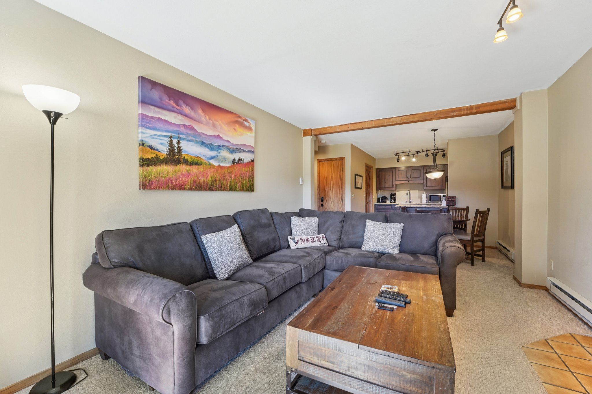 4 O'Clock Rd D1-S0910-005.jpg